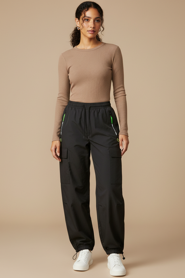 Pantalon Parachute Noir Cargo Ample Femme Multipoches - Polyester