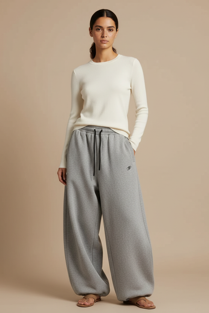 Pantalon Parachute Gris Ample Molleton Brodé Décontracté