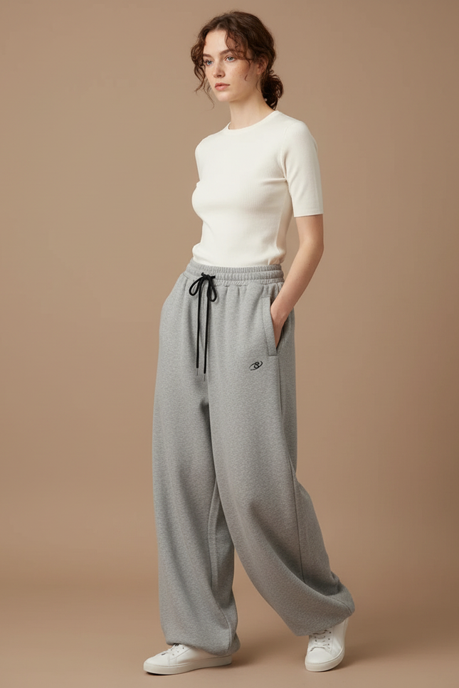 Pantalon Parachute Gris Ample Molleton Brodé